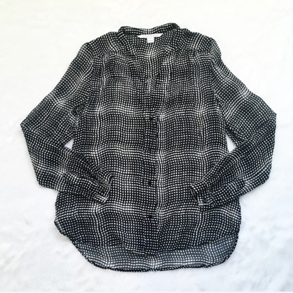 Black and White Diane Von Furstenberg Silk Blouse, size 8